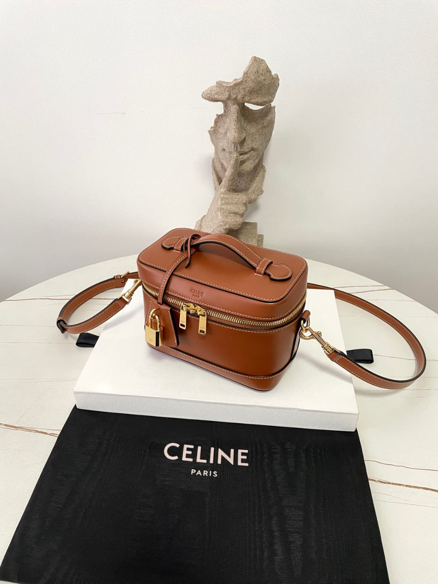 셀린느 배니티 내츄럴 카프스킨 백 브라운 181218cm 11946309.jpg