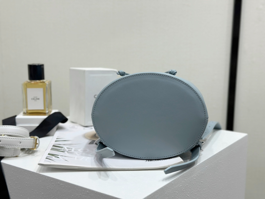 셀린느 보니 스무스 백팩 251813cm 118703 라이트 블루05.jpg