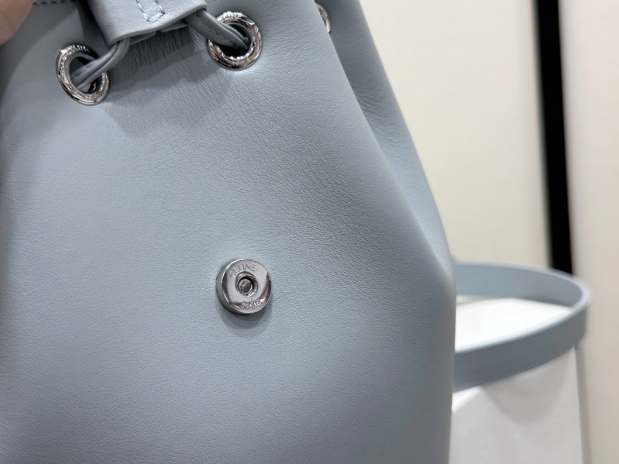 셀린느 보니 스무스 백팩 251813cm 118703 라이트 블루10.jpg