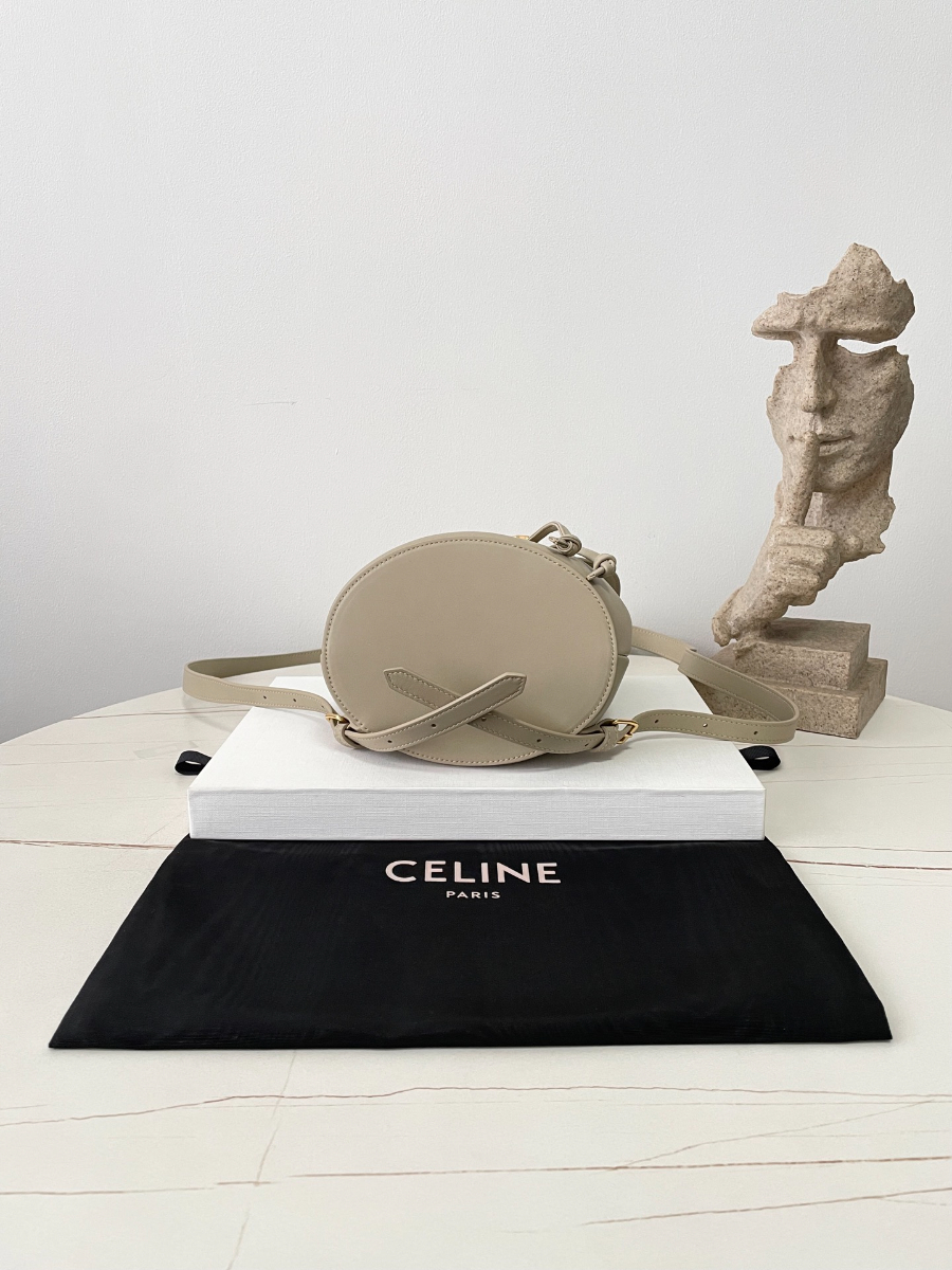 셀린느 보니 스무스 백팩 251813cm 118703 베이지04.jpg