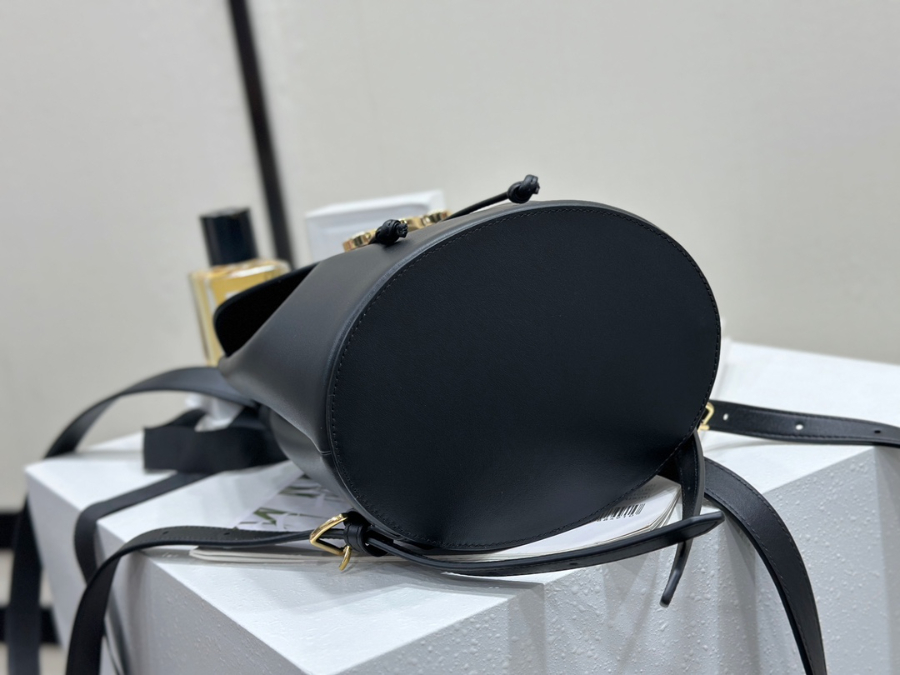 셀린느 보니 스무스 백팩 251813cm 118703 블랙05.jpg