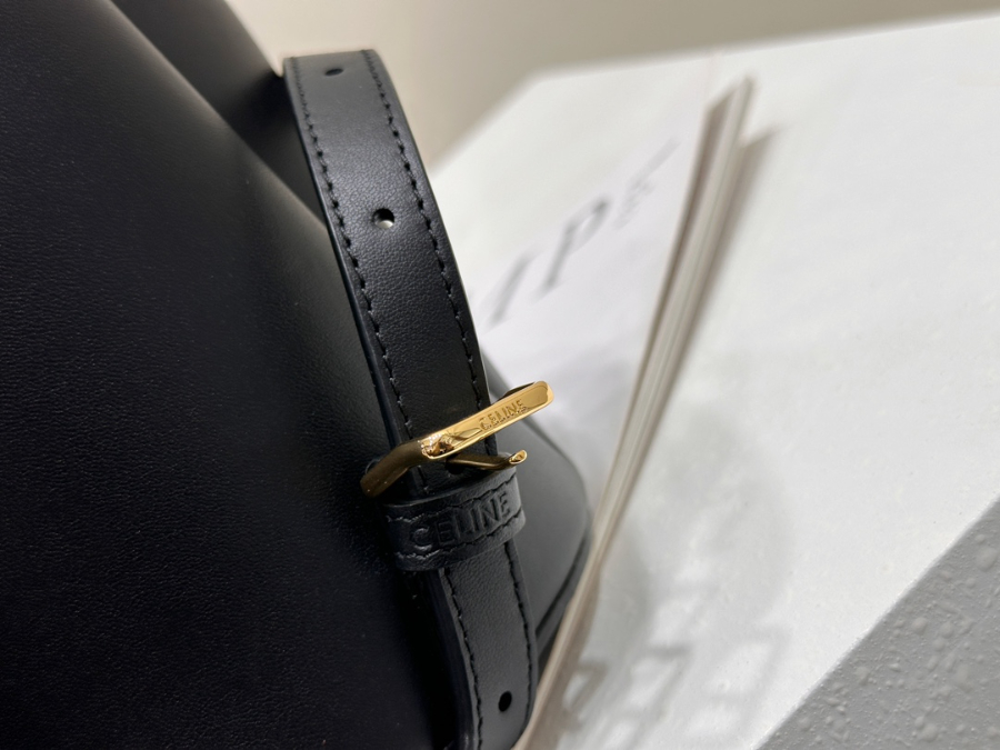 셀린느 보니 스무스 백팩 251813cm 118703 블랙10.jpg