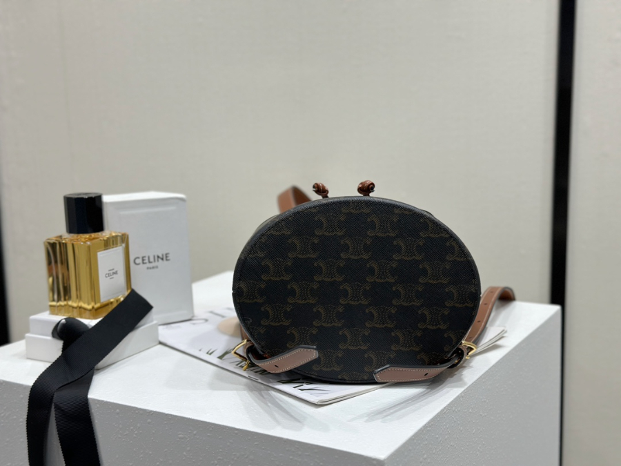 셀린느 보니 스무스 백팩 251813cm 118703 올 오버 로고07.jpg