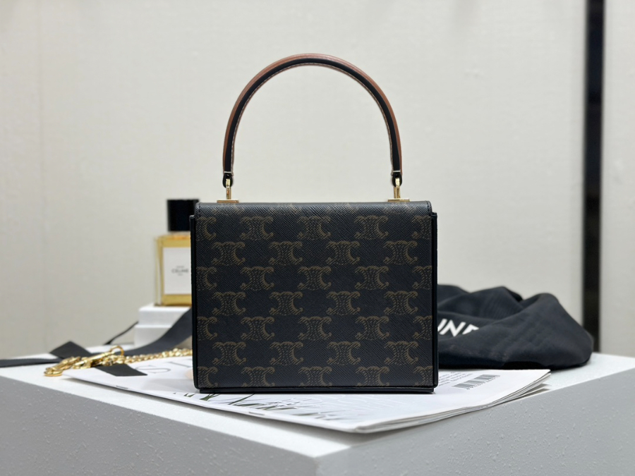 셀린느 블랑딘 박스 백 1612.34cm 118593 올 오버 로고03.jpg