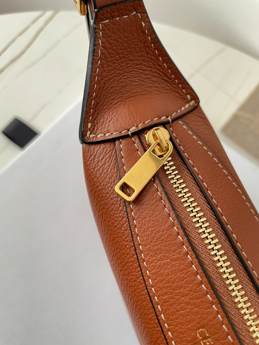 셀린느 소프트 로미 카프 숄더백 10K123 19145cm 브라운6.jpg