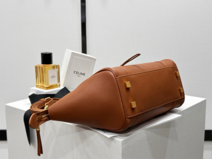 셀린느 스몰 뉴 러기지 서플 샤이니 램스킨 124213 38.511.516.5cm 브라운09.jpg