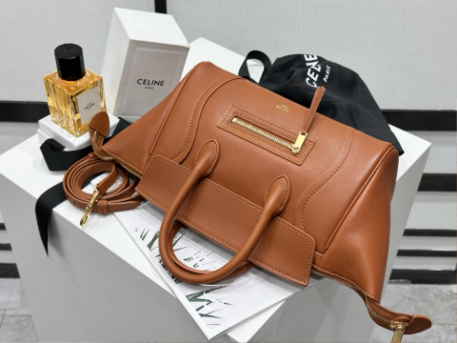 셀린느 스몰 뉴 러기지 서플 샤이니 램스킨 124213 38.511.516.5cm 브라운08.jpg