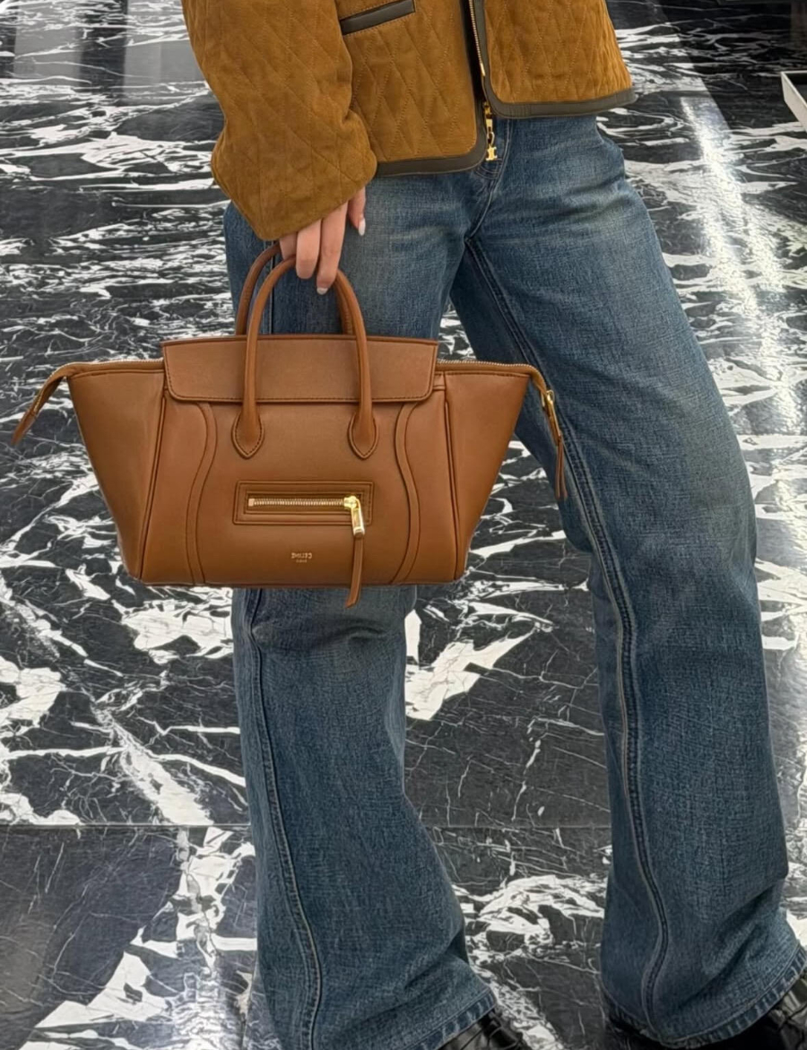 셀린느 스몰 뉴 러기지 서플 샤이니 램스킨 124213 38.511.516.5cm 브라운01.jpg