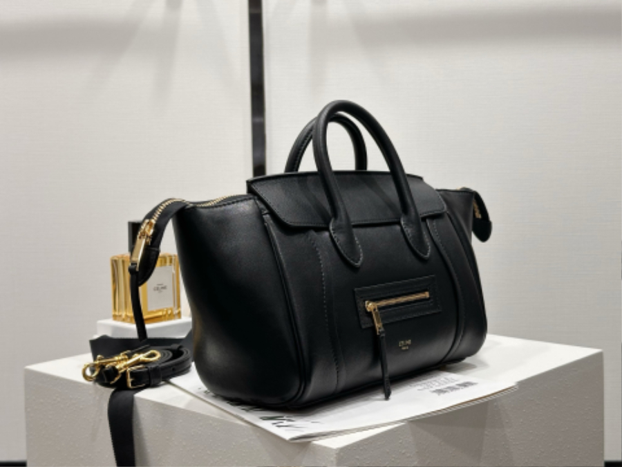 셀린느 스몰 뉴 러기지 서플 샤이니 램스킨 124213 38.511.516.5cm 블랙06.jpg