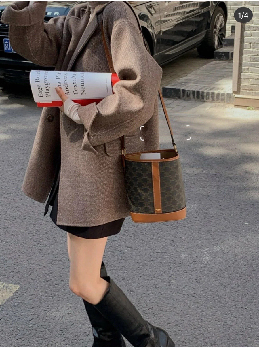 셀린느 스몰 버킷 트리옹프 캔버스 191442 302213cm01.jpg