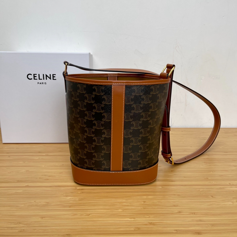 셀린느 스몰 버킷 트리옹프 캔버스 191442 302213cm03.jpg