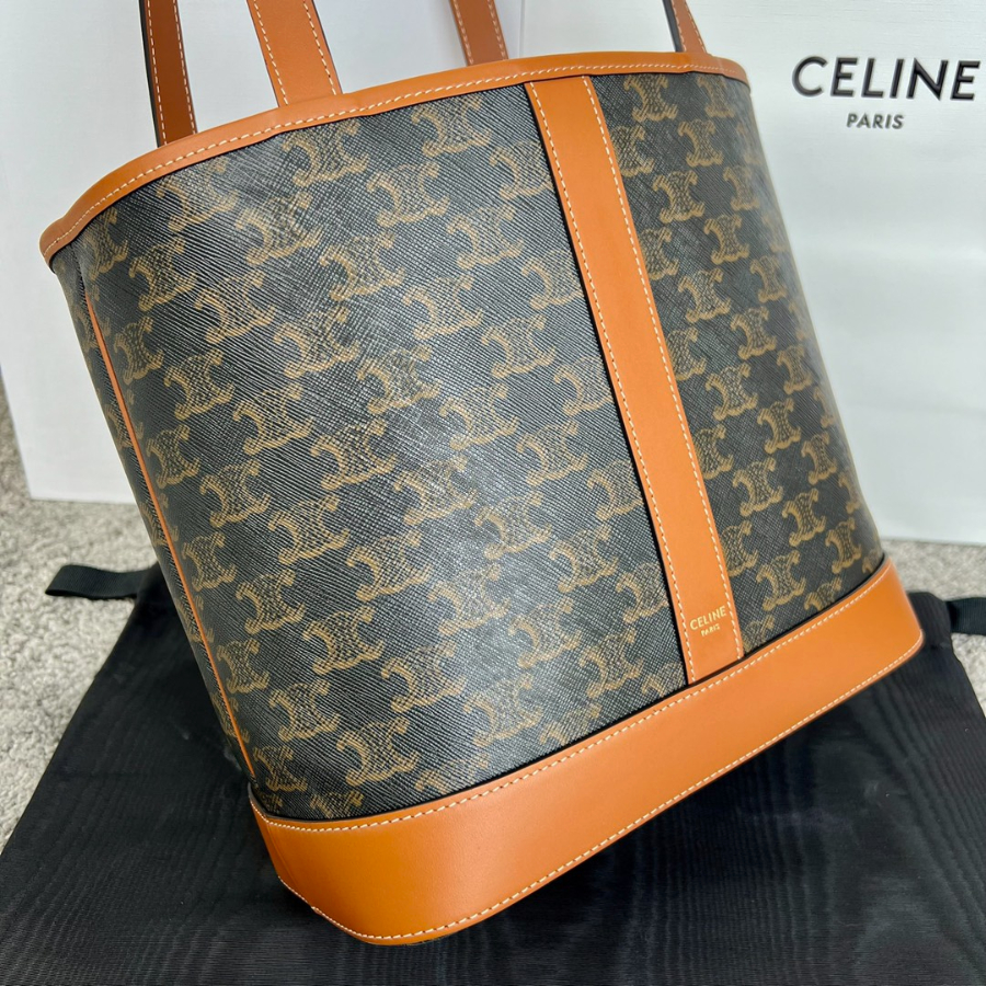 셀린느 스몰 버킷 트리옹프 캔버스 블랙 26.52312cm 11508207.jpg