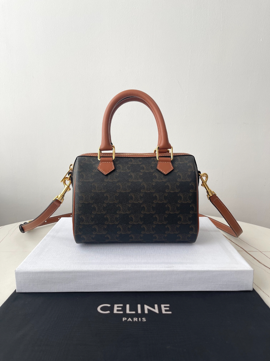 셀린느 스몰 보스턴 트리옹프 캔버스 113772 19.5147cm2.jpg