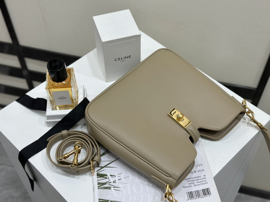 셀린느 스몰 스프트 16 까미유 백 24.521.55cm 120693 다크 베이지06.jpg