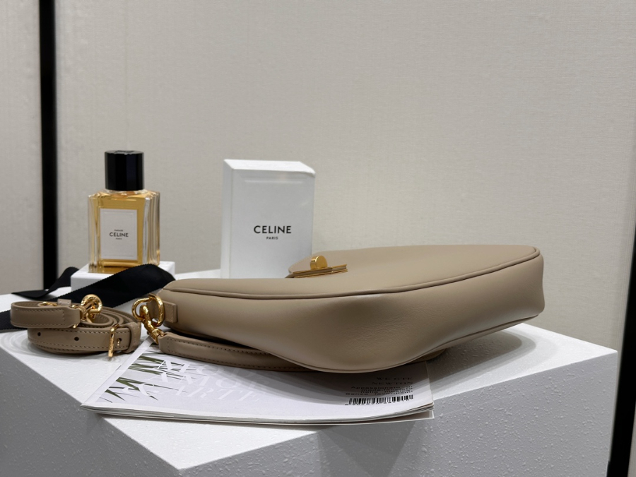 셀린느 스몰 스프트 16 까미유 백 24.521.55cm 120693 다크 베이지08.jpg