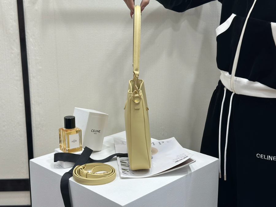 셀린느 스몰 스프트 16 까미유 백 24.521.55cm 120693 라이트 옐로우04.jpg