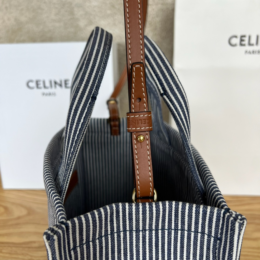 셀린느 스몰 카바스 타이스 스트라이프 텍스타일 네이비 블루 2518.513cm6.jpg