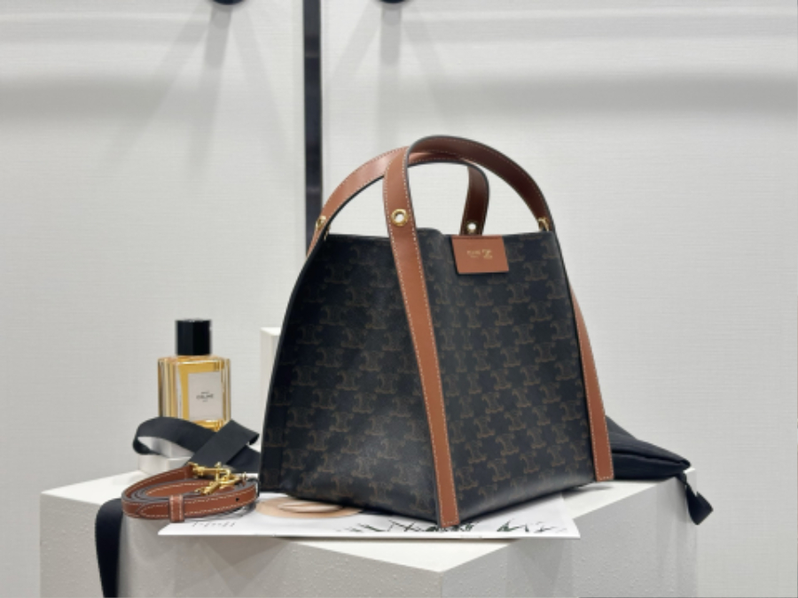 셀린느 스몰 큐브 백 트리옹프 캔버스 내추럴 카프스킨 124182 18.52117cm06.jpg