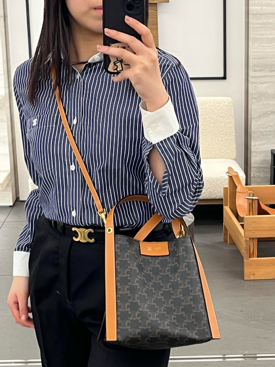 셀린느 스몰 큐브 백 트리옹프 캔버스 내추럴 카프스킨 124182 18.52117cm02.jpg