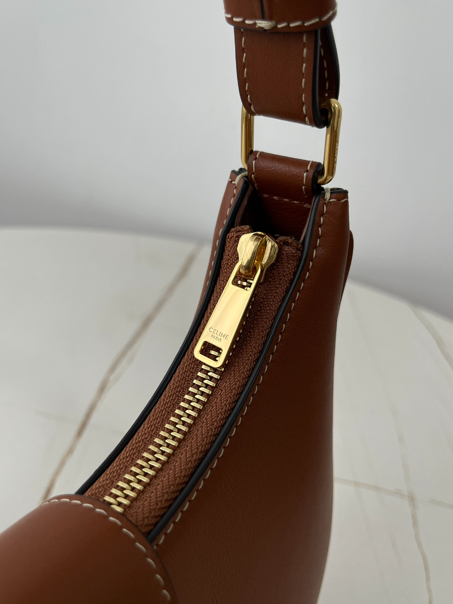 셀린느 아바 트리옹프 백 브라운 2313.56cm 11449309.jpg