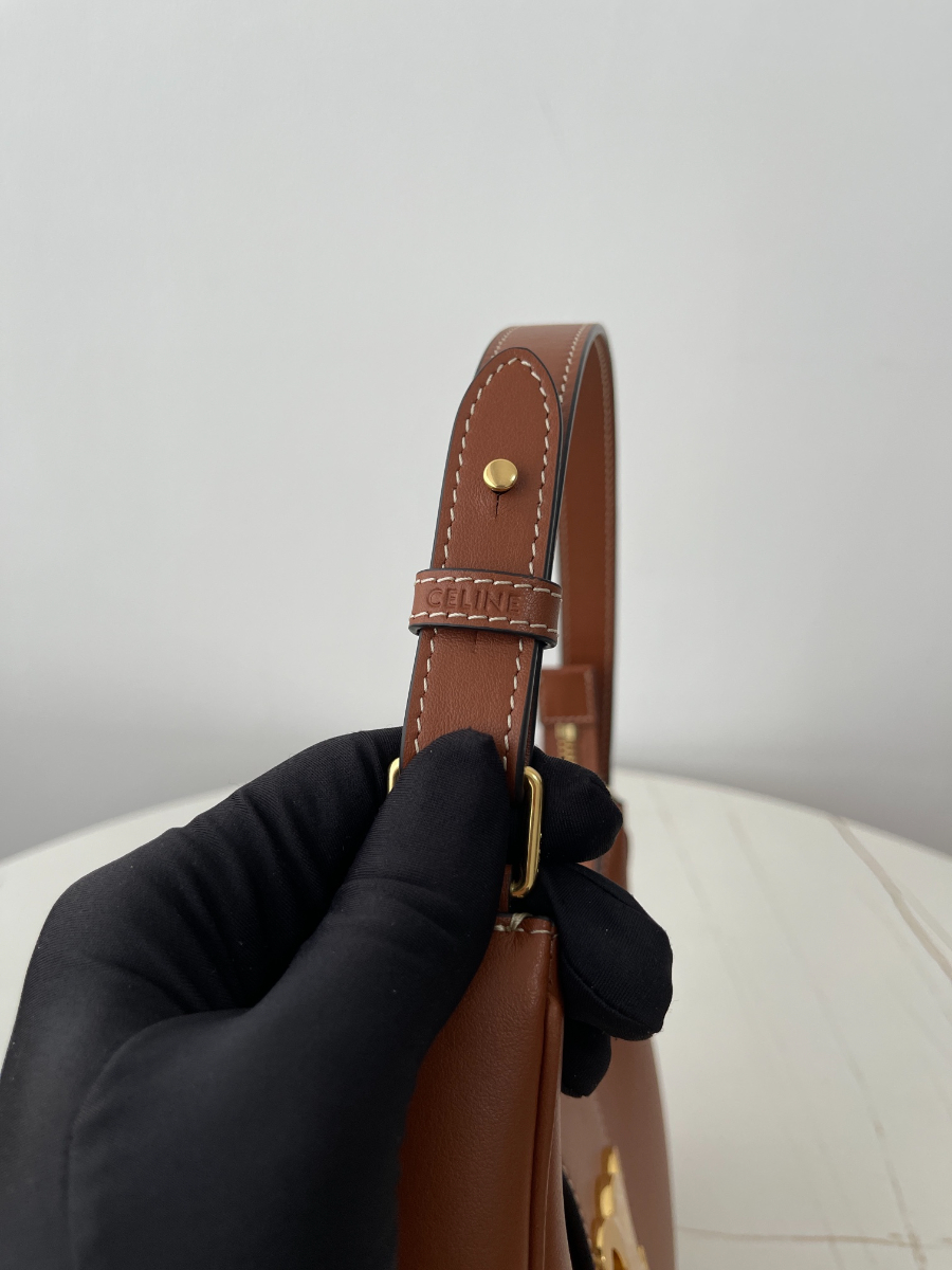 셀린느 아바 트리옹프 백 브라운 2313.56cm 11449310.jpg