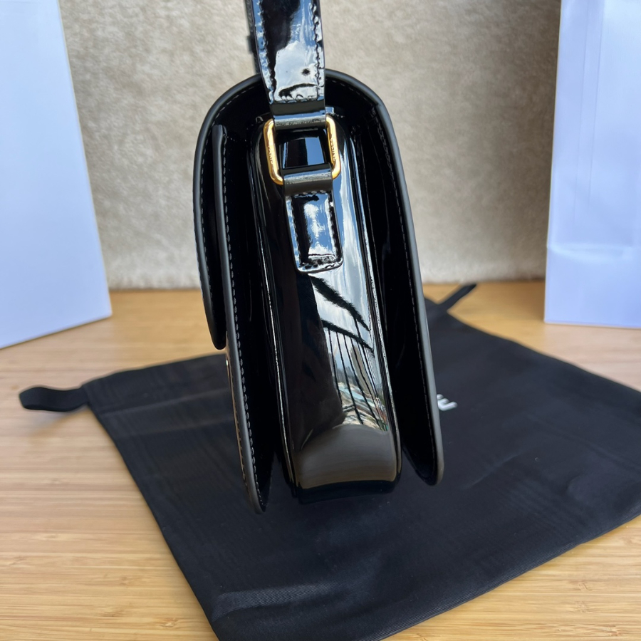 셀린느 에나멜 골드 로고 트리옹프백 미디엄 22.516.57.5cm4.jpg