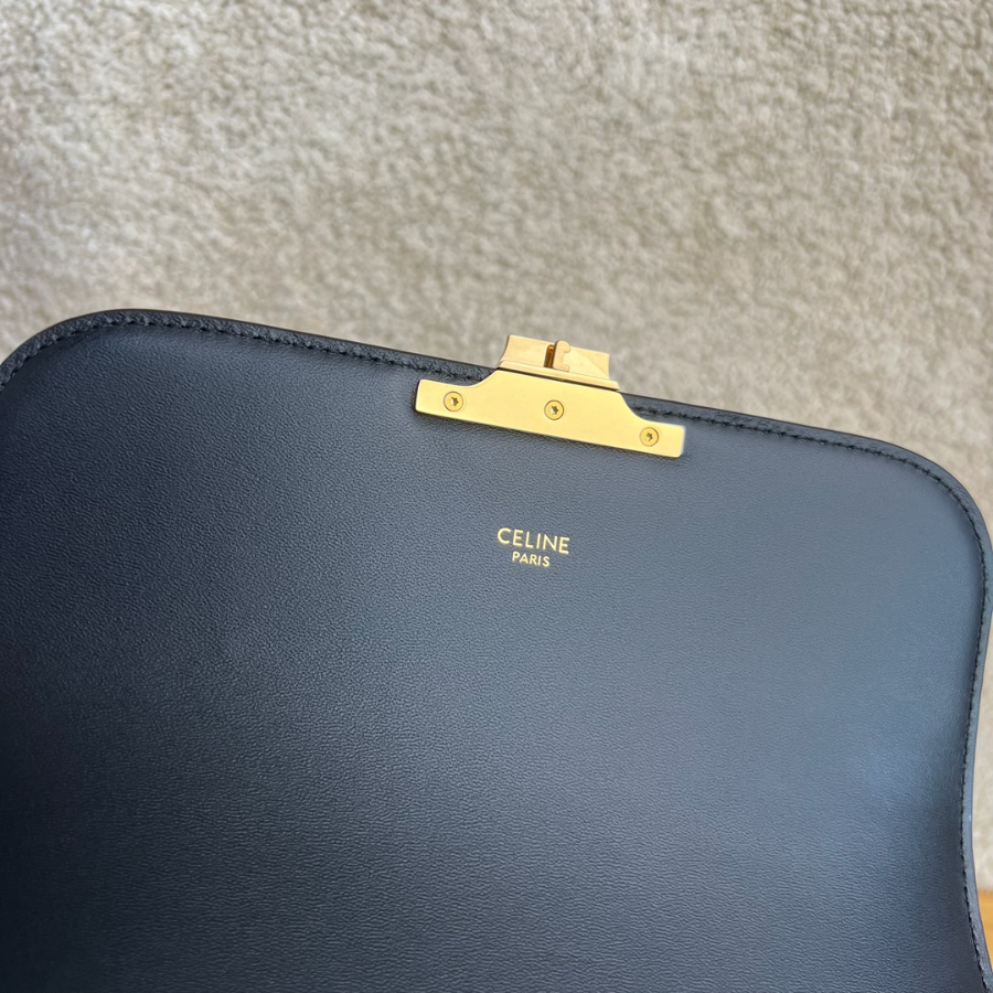 셀린느 에나멜 골드 로고 트리옹프백 미디엄 22.516.57.5cm8.jpg