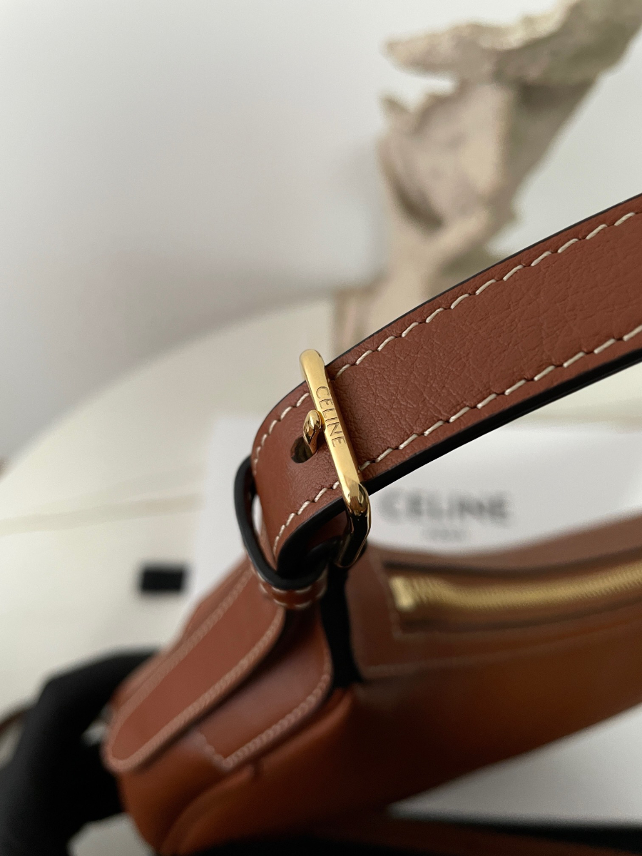 셀린느 엘로이즈 숄더백 117253 24217cm 브라운08.jpg