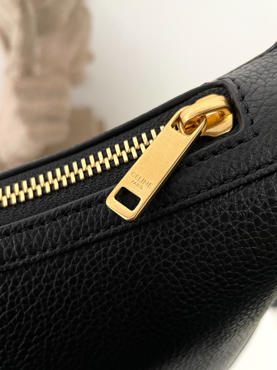 셀린느 엘로이즈 숄더백 117253 24217cm 블랙09.jpg