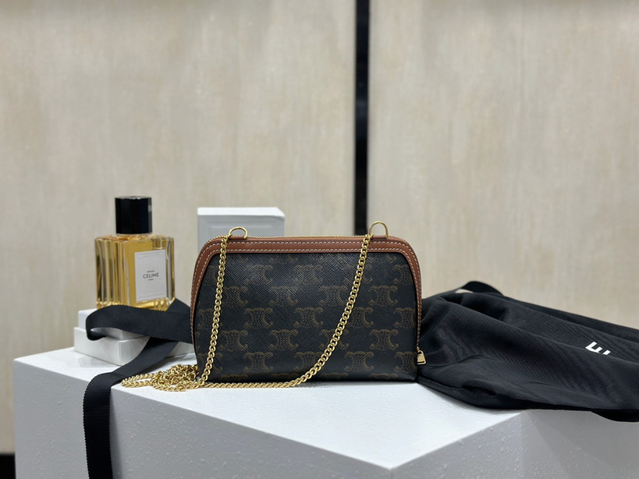 셀린느 체인 클러치 트리옹프 캔버스 램스킨 10E382 16118cm03.jpg