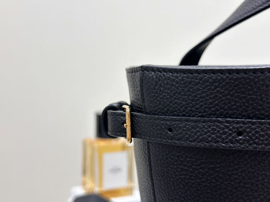 셀린느 퀴르 트리옹프 아나이스 카바스 212010cm 116853 블랙10.jpg