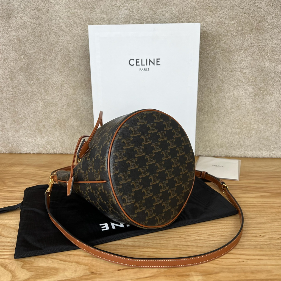 셀린느 클라라 백 트리옹프 캔버스 202420cm 116882 블랙06.jpg