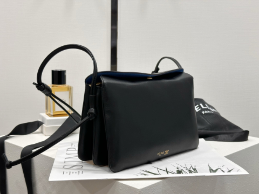 셀린느 트리오 플랩 부드러운 램스킨 10P862 22144cm 블랙07.jpg