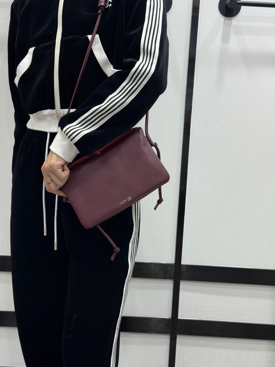 셀린느 트리오 플랩 부드러운 램스킨 10P862 22144cm 와인02.jpg