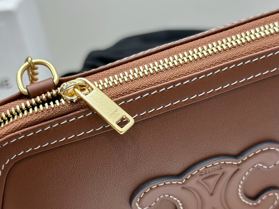 셀린느 트리오페 클러치 체인백 10E382 16118cm 브라운10.jpg