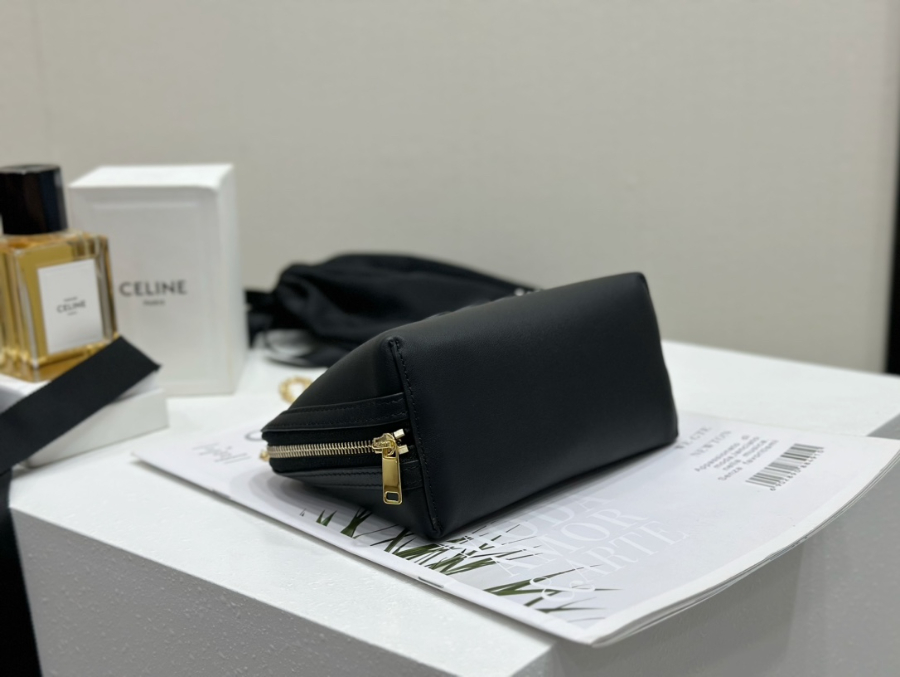 셀린느 트리오페 클러치 체인백 10E382 16118cm 블랙05.jpg