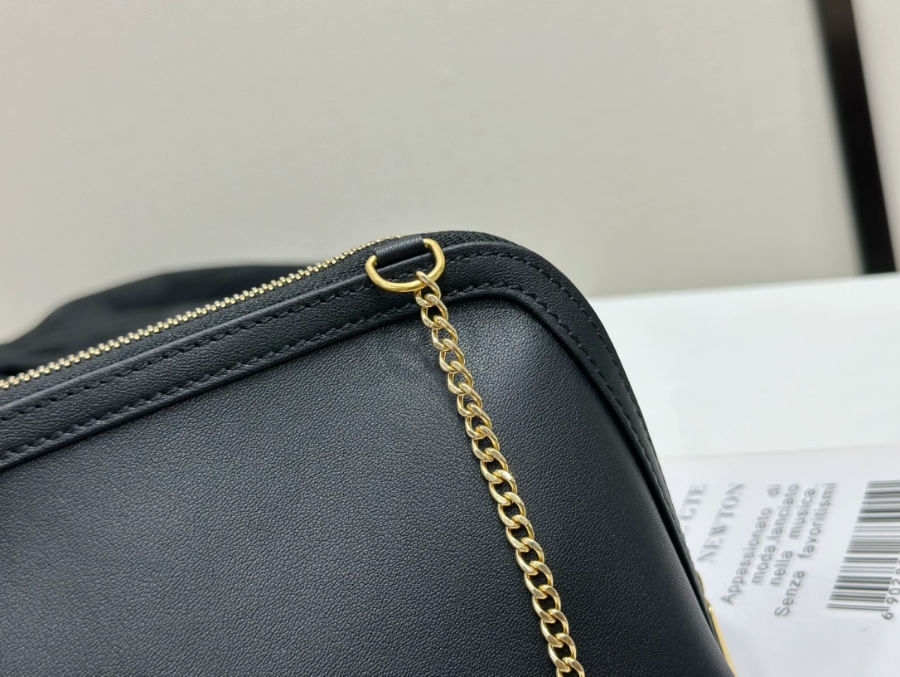 셀린느 트리오페 클러치 체인백 10E382 16118cm 블랙10.jpg