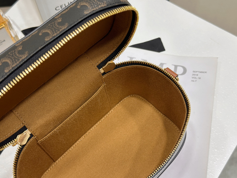 셀린느 트리옹프 로고 베니티 백 181218cm 119462 올 오버 로고07.jpg