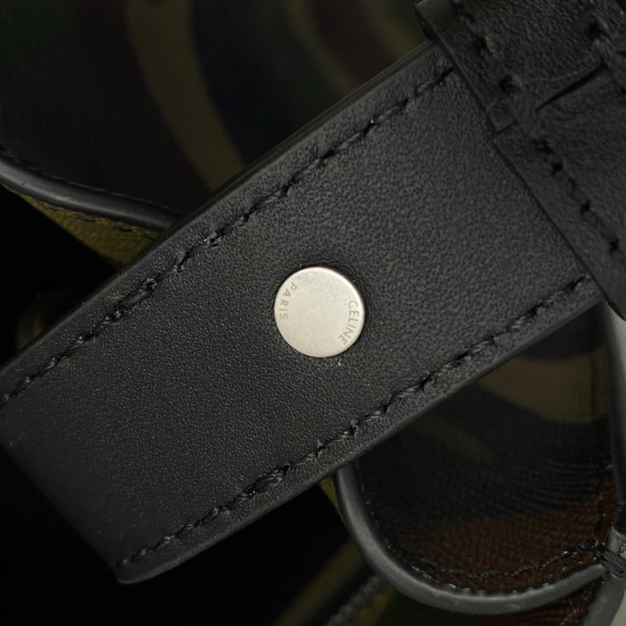 셀린느 트리옹프 캔버스 미디움 버티컬 카바스 셀린느 프린트 31.534.58.5cm 2컬러 19443206.jpg