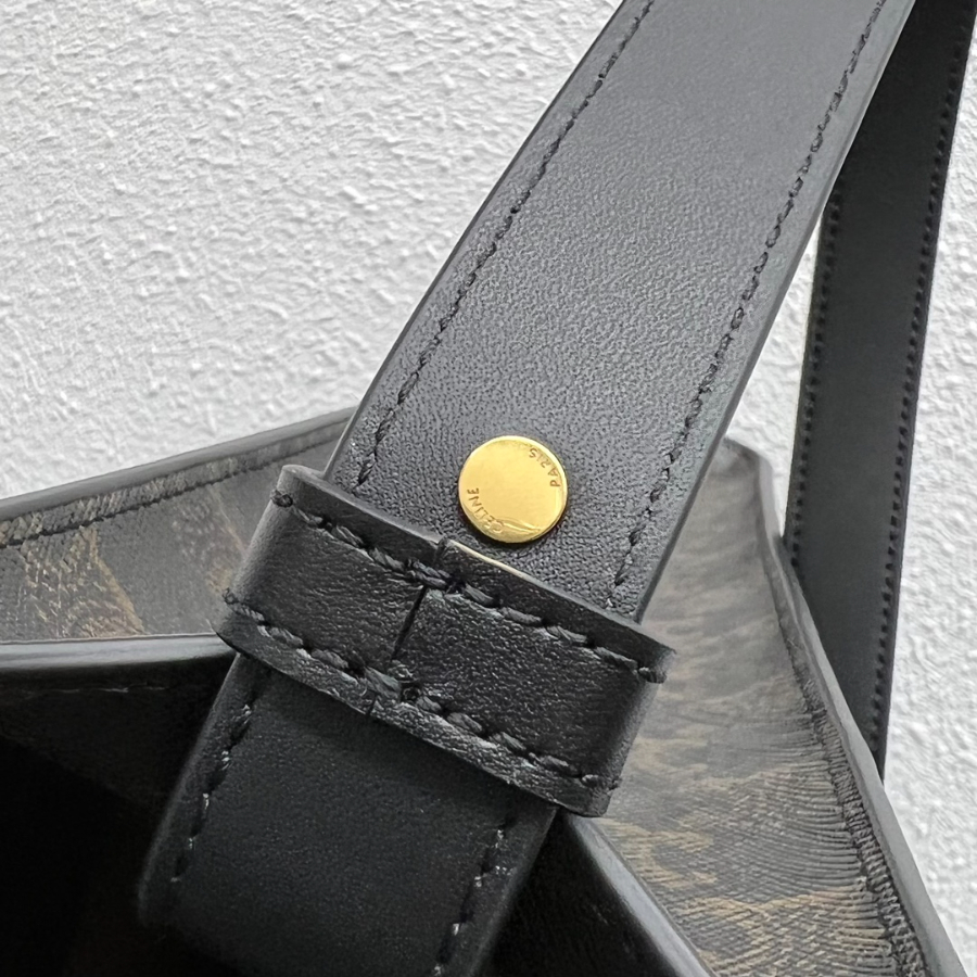 셀린느 트리옹프 캔버스 미디움 버티컬 카바스 셀린느 프린트 31.534.58.5cm 2컬러 19443218.jpg