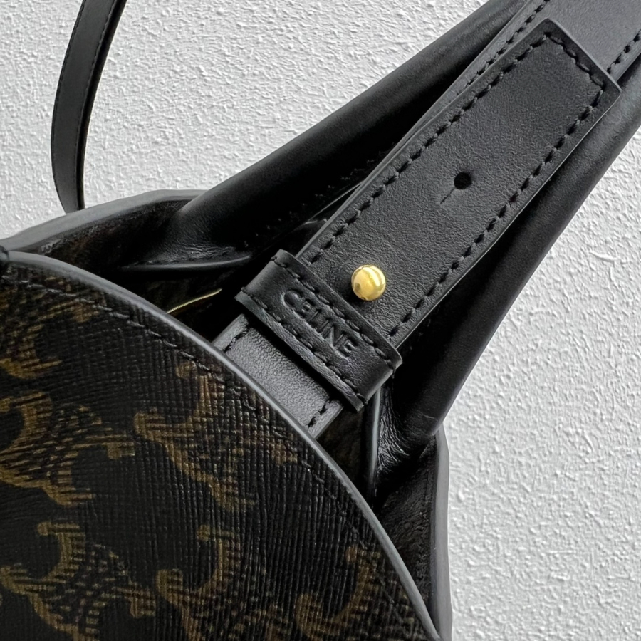 셀린느 트리옹프 캔버스 미디움 버티컬 카바스 셀린느 프린트 31.534.58.5cm 2컬러 19443216.jpg