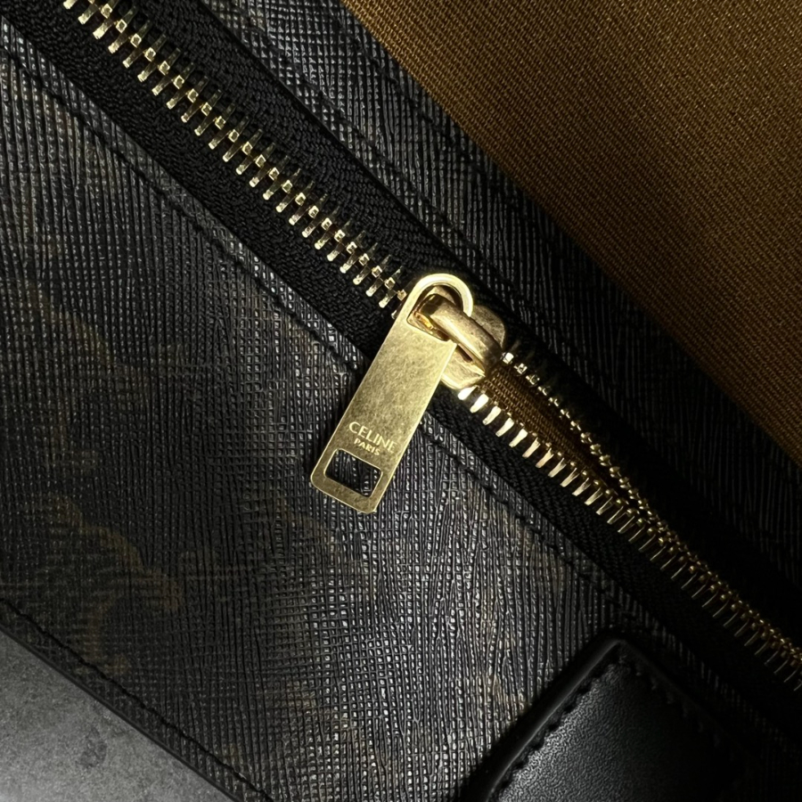 셀린느 트리옹프 캔버스 미디움 버티컬 카바스 셀린느 프린트 31.534.58.5cm 2컬러 19443215.jpg