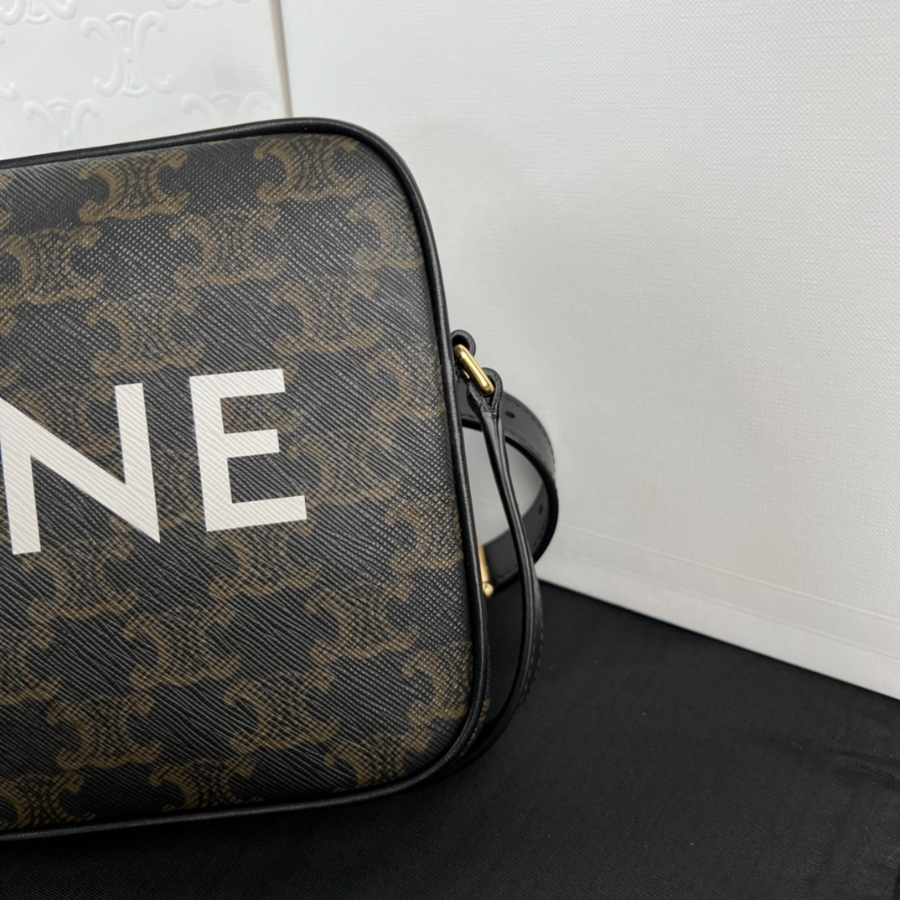 셀린느 트리옹프 캔버스 셀린느 프린트 미디움 메신저백 블랙 194502 2314.54cm09.jpg