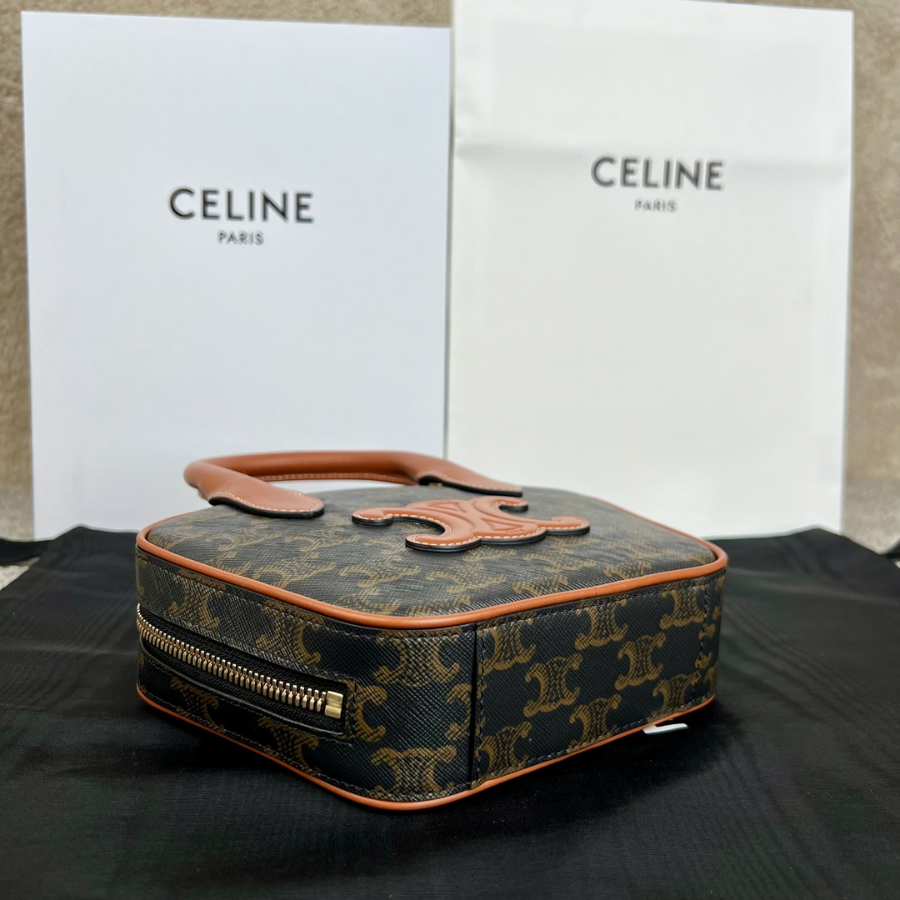 셀린느 트리옹프 캔버스 카프스킨 미니 볼링백 탄 110462 20155cm07.jpg