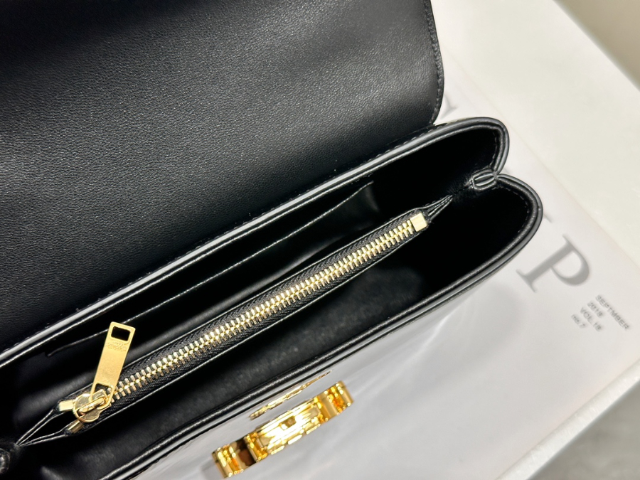 셀린느 틴 니노 백 118113 20138cm 블랙 에나멜09.jpg