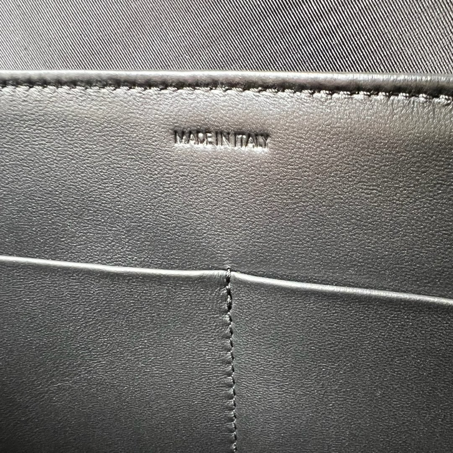 셀린느 틴 니노 백 미디엄 261810.5cm 블랙 1181138.jpg