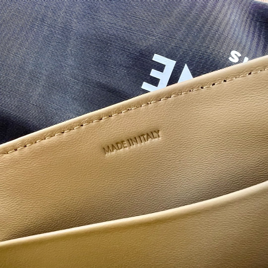 셀린느 틴 니노 백 스몰 20138cm 라이트 카키 1181139.jpg