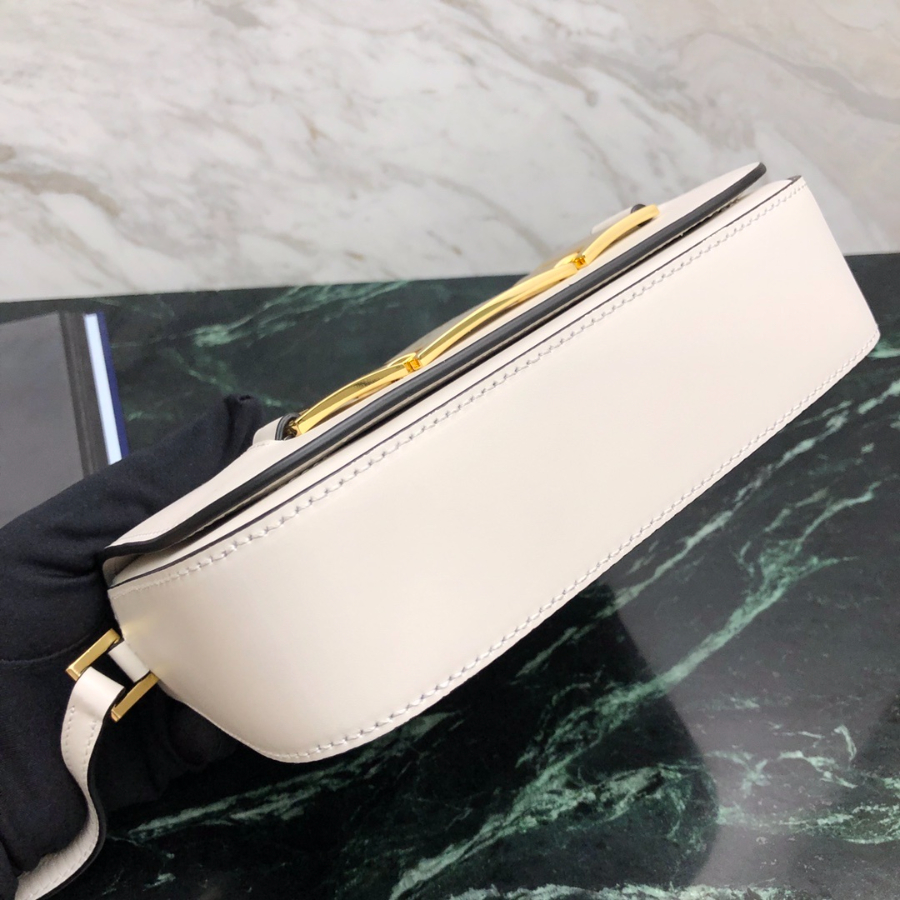 프라다 버클숄더백4.jpg