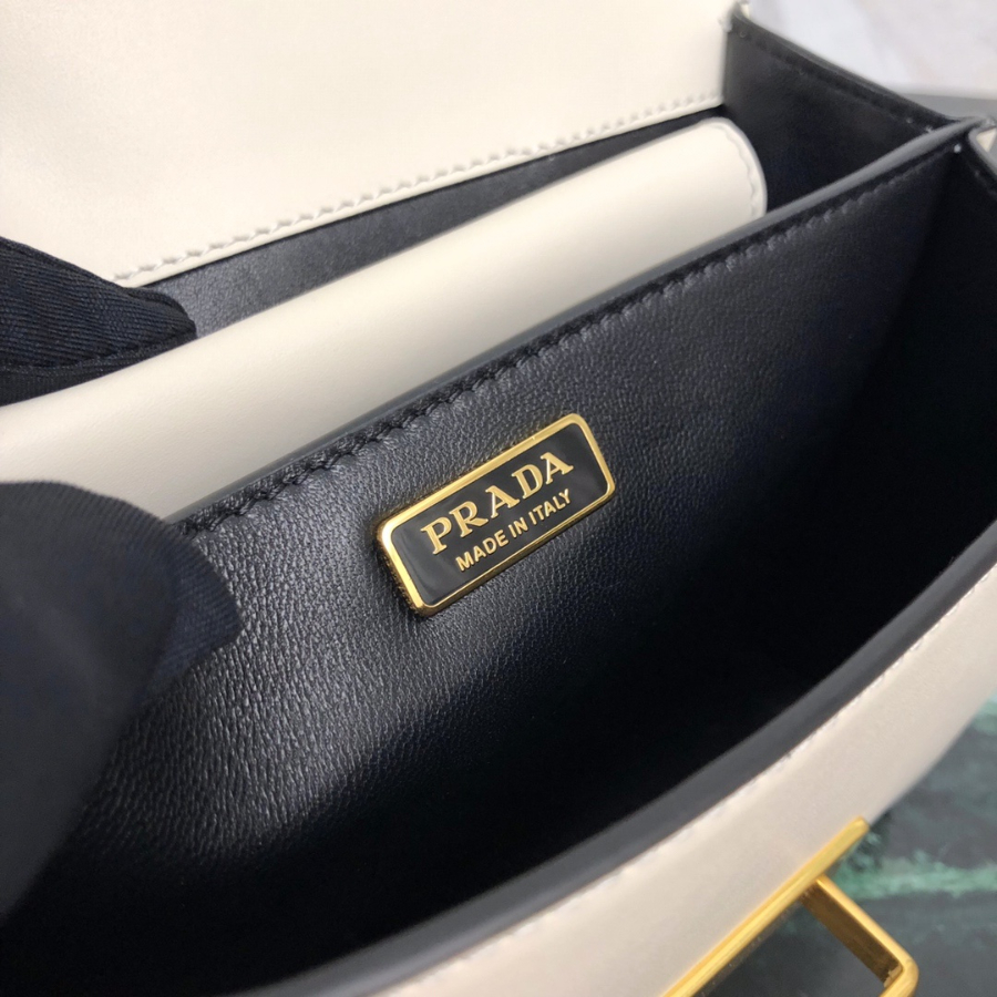 프라다 카이에숄더백 아이보리6.jpg