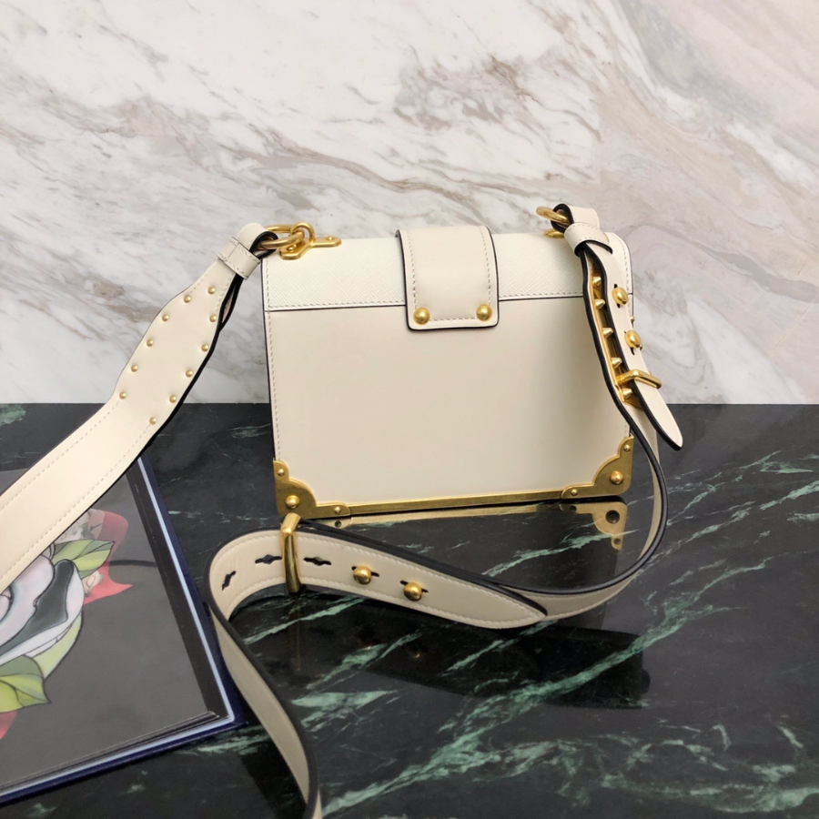 프라다 카이에숄더백 아이보리1.jpg